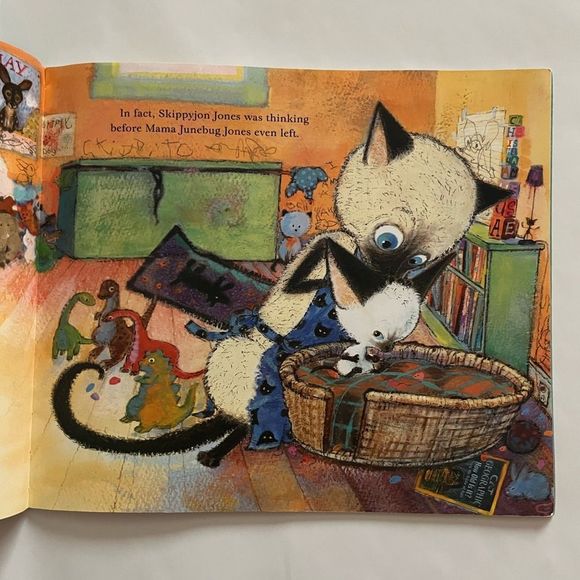 Judy Schachner Skippyjon Jones in The Doghouse - Picture 7 of 7